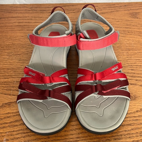 teva sandals 4266